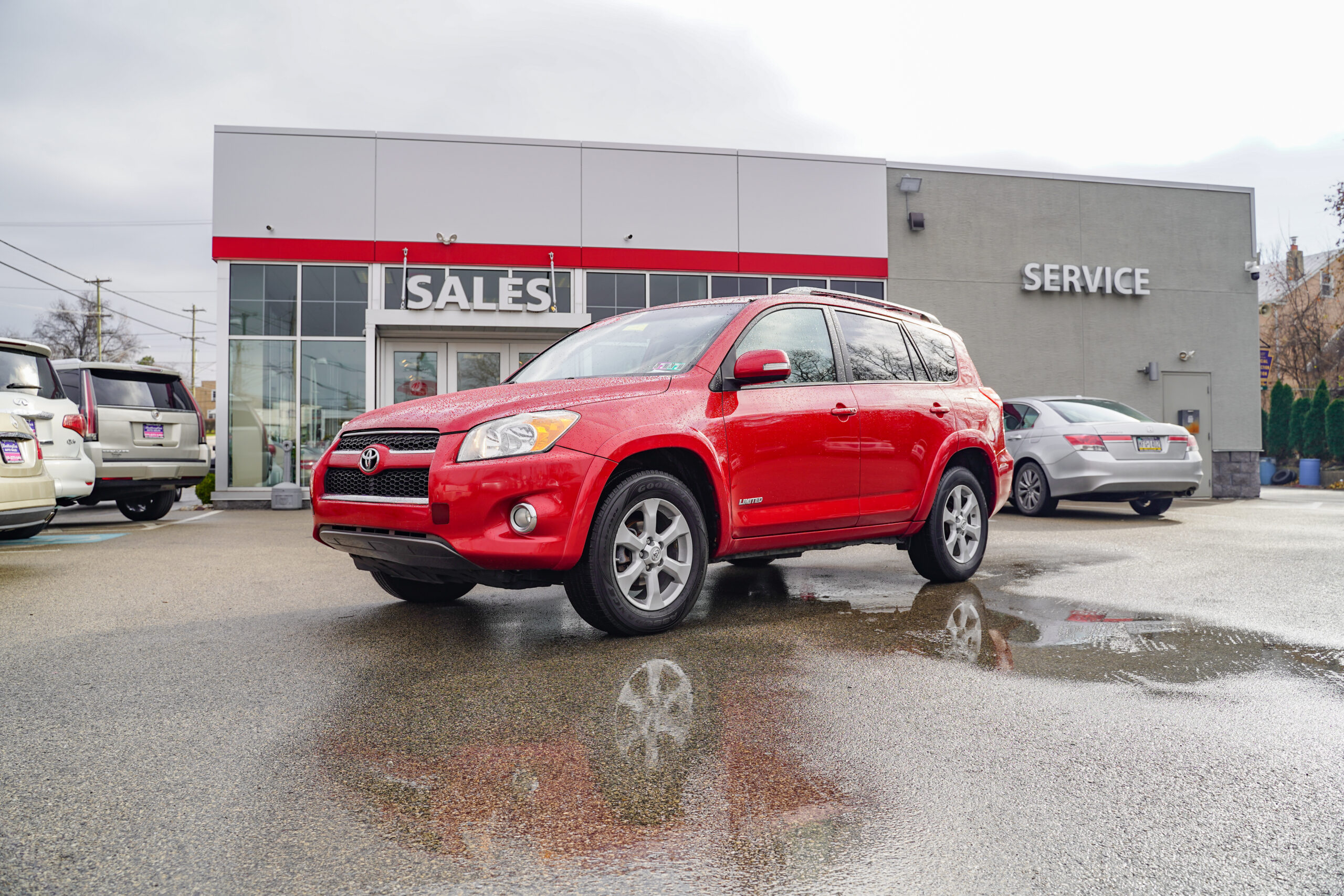 8 Best Value Pre-Owned SUVs in Conshohocken, PA